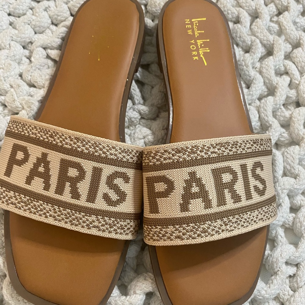 Nicole Miller Slides Paris